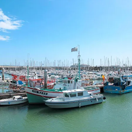 بيت للعطل Les Volets Bleus By Interhome لا توربال