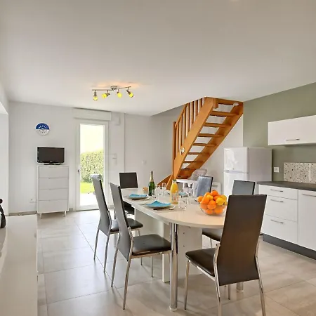 بيت للعطل Les Volets Bleus By Interhome *