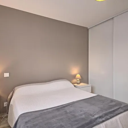 בית נופש Les Volets Bleus By Interhome לה טורבל