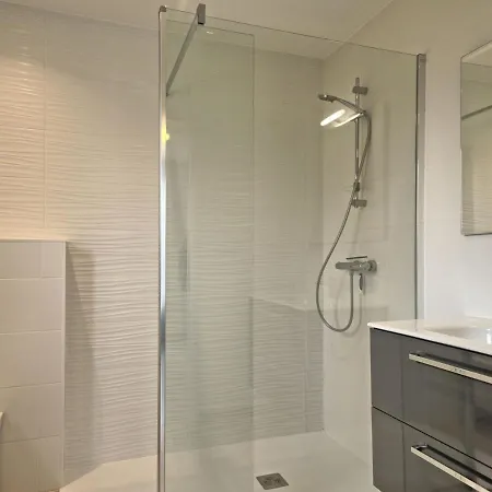 بيت للعطل Les Volets Bleus By Interhome *