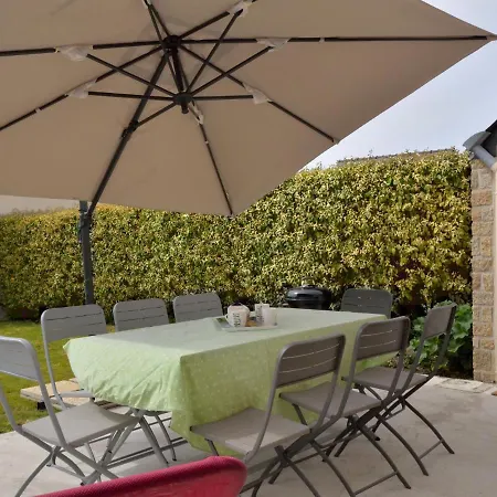 Les Volets Bleus By Interhome בית נופש לה טורבל