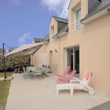 بيت للعطل Les Volets Bleus By Interhome *